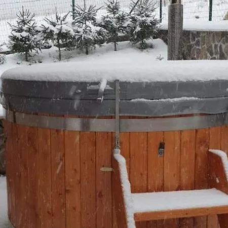 Family - Drevenica Lipa Chalet