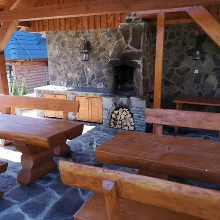 Family - Drevenica Lipa Zázrivá