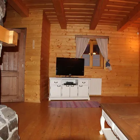 Family - Drevenica Lipa *